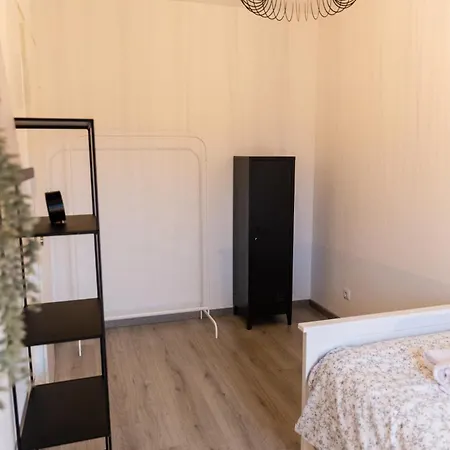 Geraeumige Ferienwohnung, 4 Schlafzimmer, Gute Anbindung, Ruhig, Apartment Recklinghausen