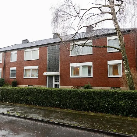 Apartment Geraeumige Ferienwohnung, 4 Schlafzimmer, Gute Anbindung, Ruhig, Recklinghausen