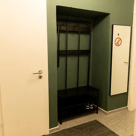 Geraeumige Ferienwohnung, 4 Schlafzimmer, Gute Anbindung, Ruhig,