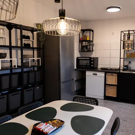 Apartment Geraeumige Ferienwohnung, 4 Schlafzimmer, Gute Anbindung, Ruhig, Recklinghausen