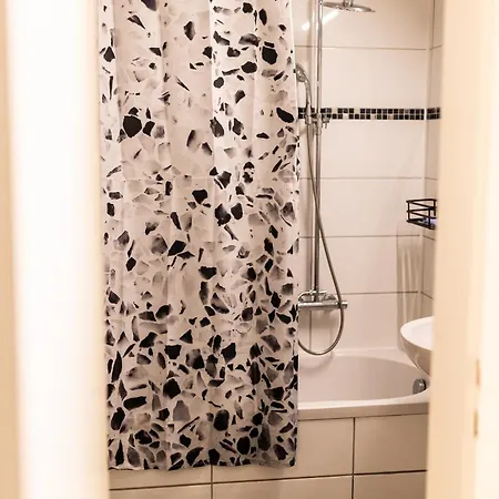Apartment Geraeumige Ferienwohnung, 4 Schlafzimmer, Gute Anbindung, Ruhig, Recklinghausen